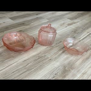 Beautiful pink/peach glass canister and bowl set!